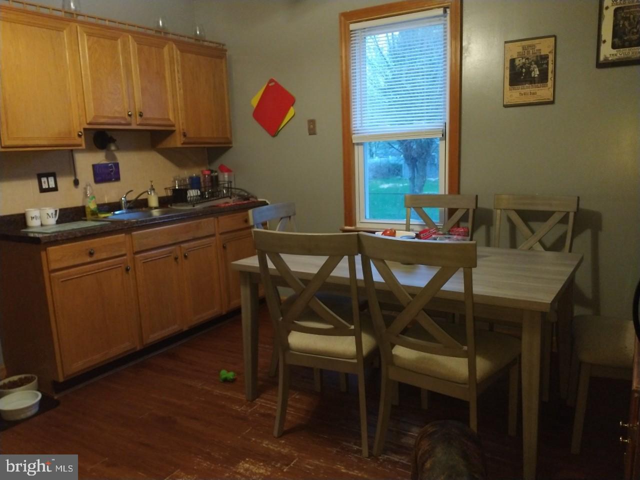 216 Chestnut Street Delran, NJ 08075 - Photo 8 of 17 Gallery Image 8