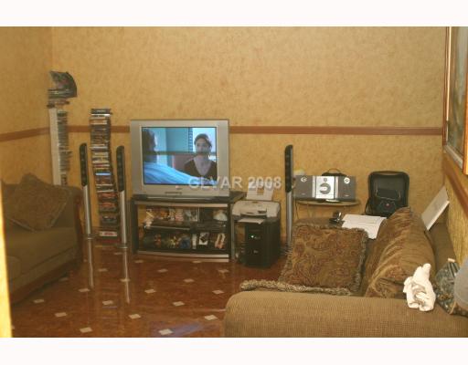 4563 West Desert Inn Road Las Vegas, NV 89102 - Photo 3 of 6 Living Room.