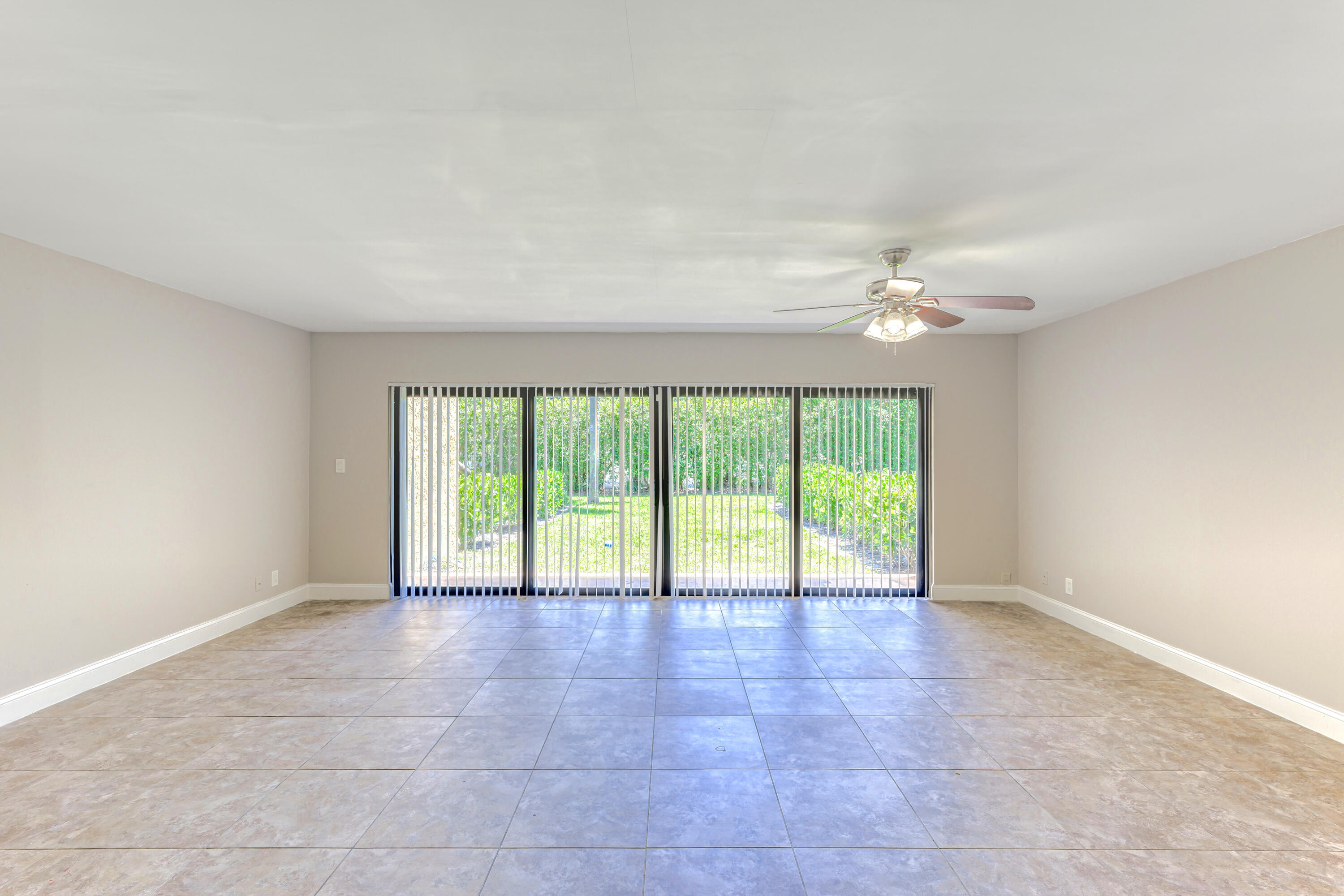 660 Coventry Street, Unit 6 Boca Raton, FL 33487 - Photo 8 of 21 660 coventry-10