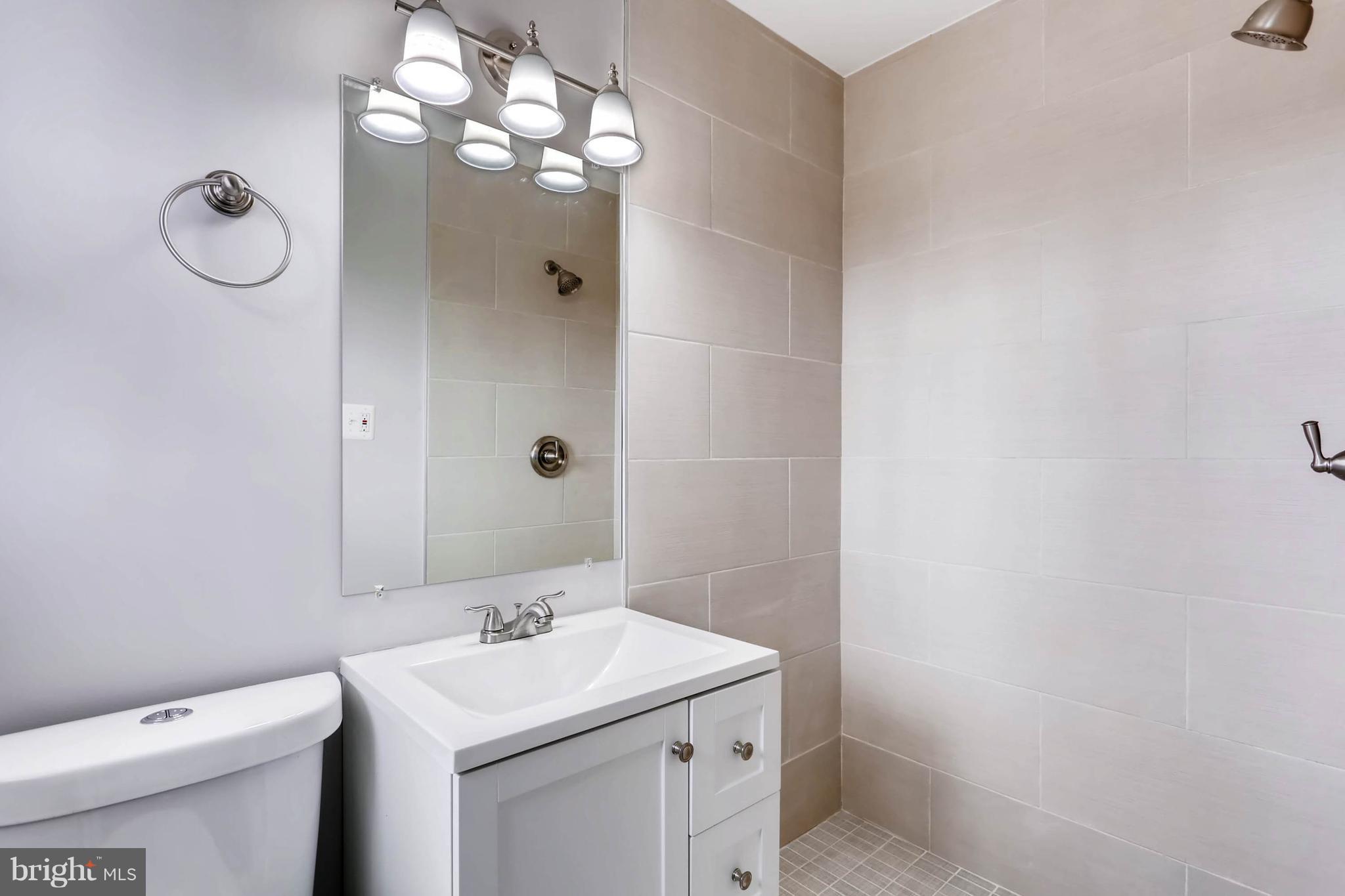 31 East Ridgely Road Lutherville-Timonium, MD 21093 - Photo 14 of 25 Bath