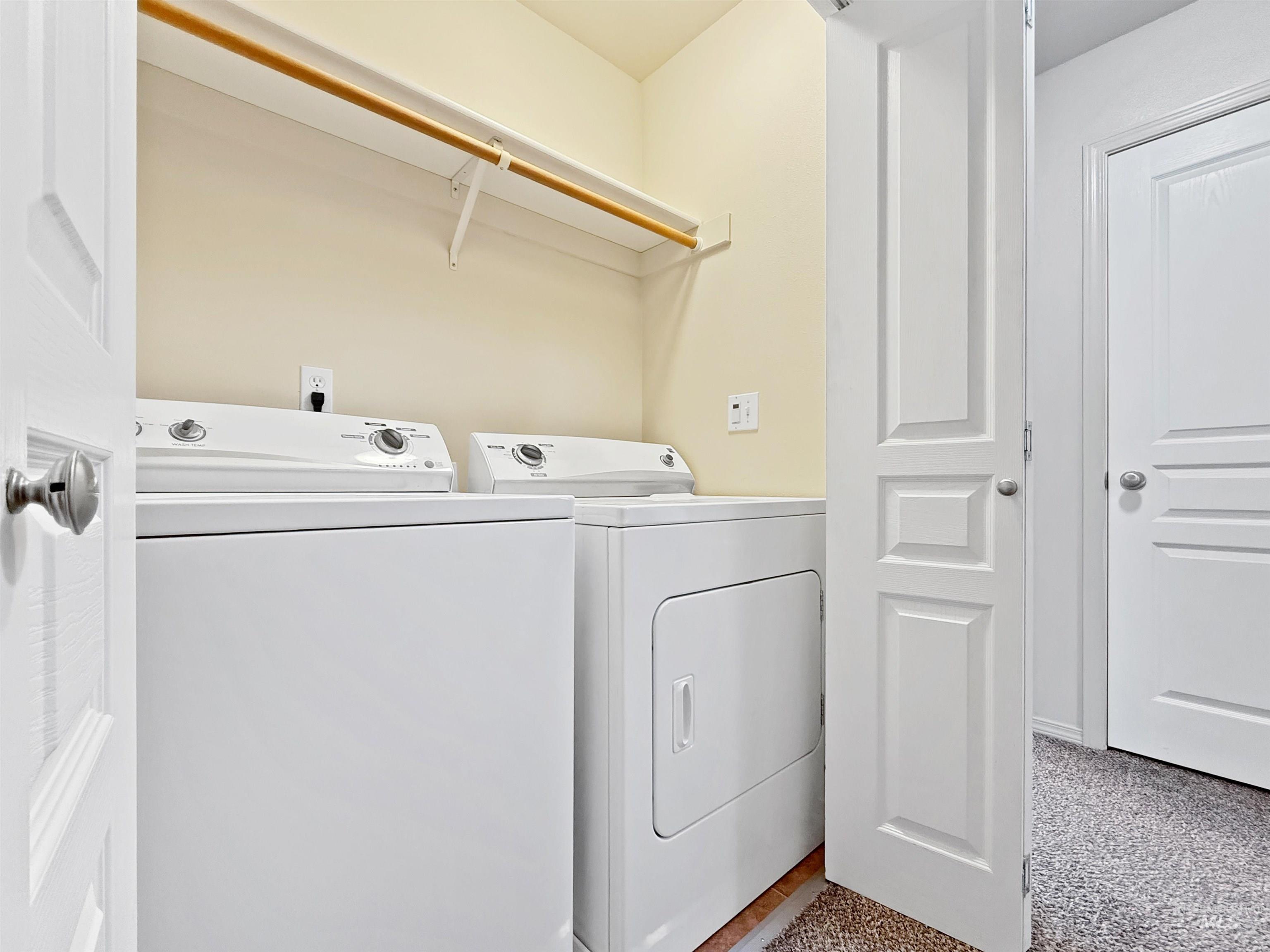 1354 Bristol Road Moscow, ID 83843 - Photo 14 of 19 Dedicated laundry space featuring a hanging rod and shelving