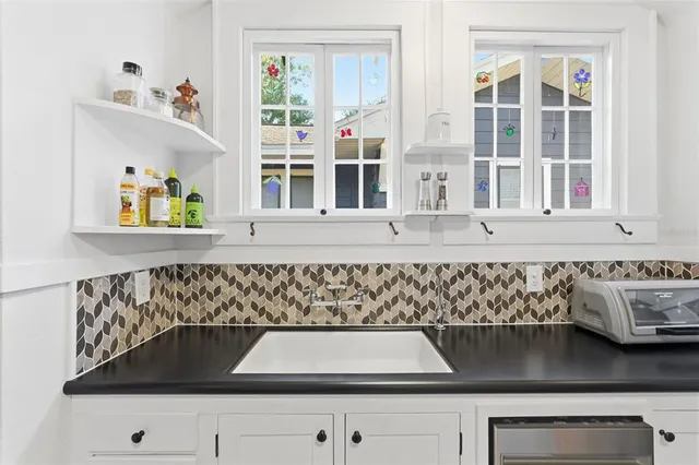 $425,000 | 825 Vistabula Street, Lakeland, FL 33801