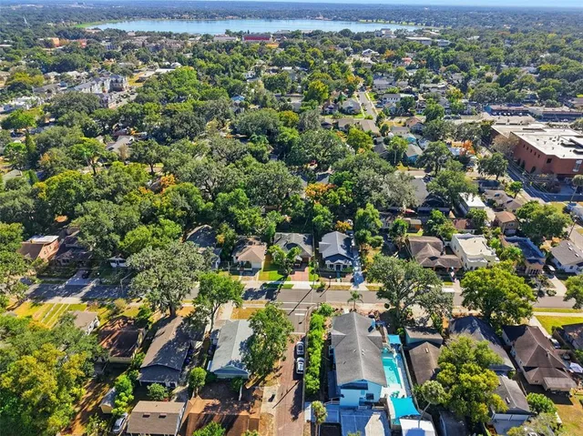 $425,000 | 825 Vistabula Street, Lakeland, FL 33801