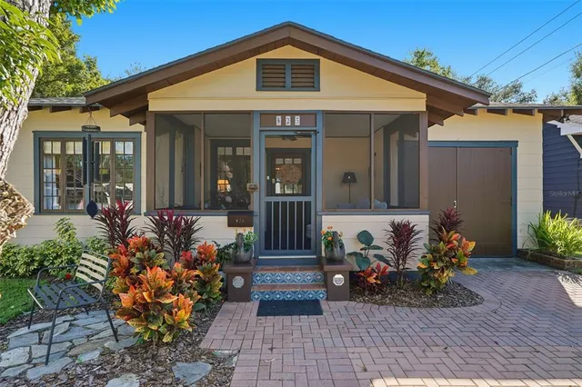 $425,000 | 825 Vistabula Street, Lakeland, FL 33801
