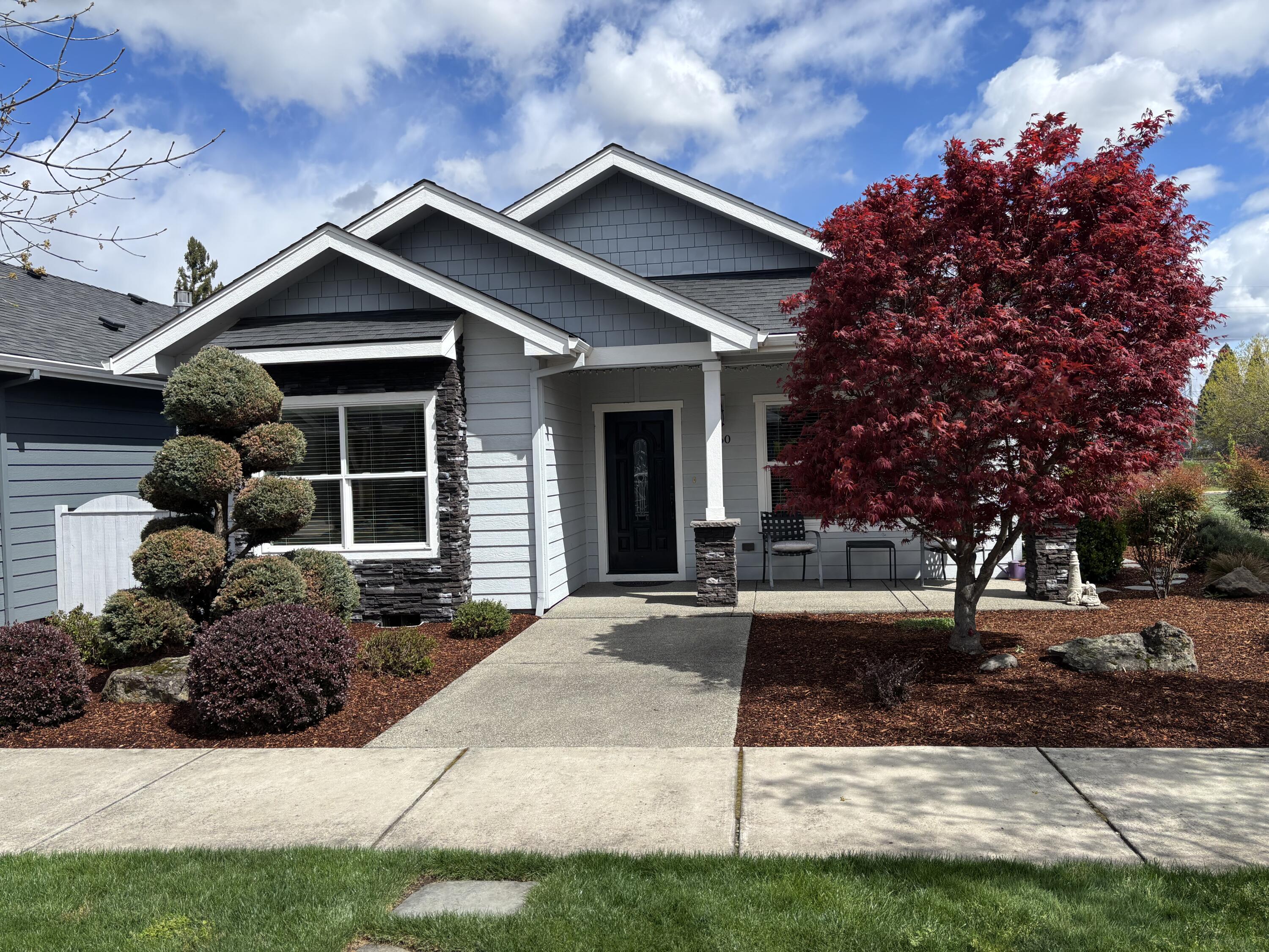 1160 Boulder Ridge Street Central Point, OR 97502 - Photo 1 of 21 IMG_2089