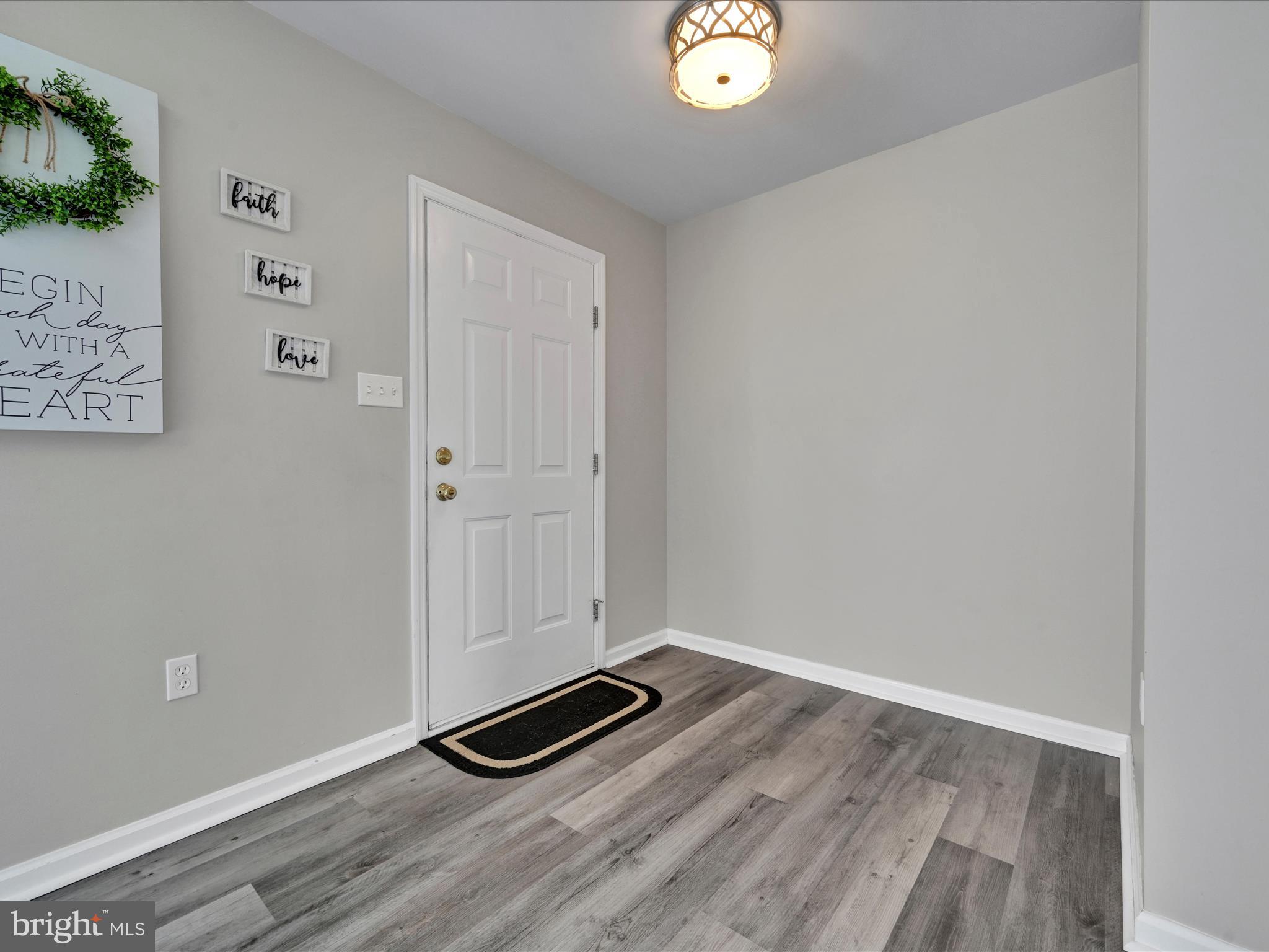 17-3 Cranberry Ridge, Unit 6 Reading, PA 19606 - Photo 4 of 27 Foyer