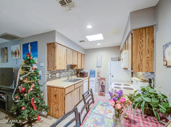 a very nice looking room with a flower pot