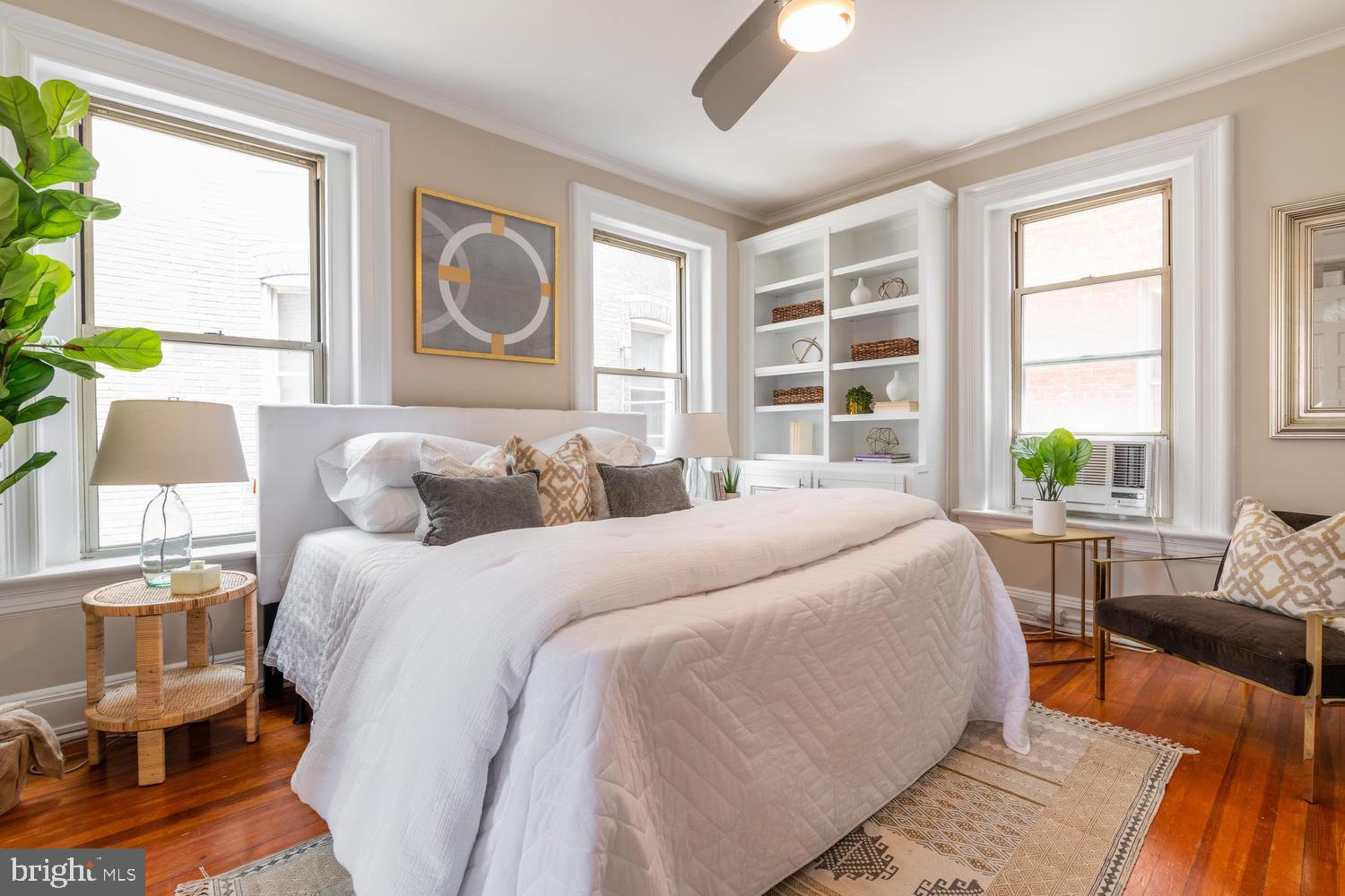2022 Columbia Road Northwest, Unit 606 Washington, DC 20009 - Photo 17 of 52 Bedroom #1 with bright windows on two sides.
