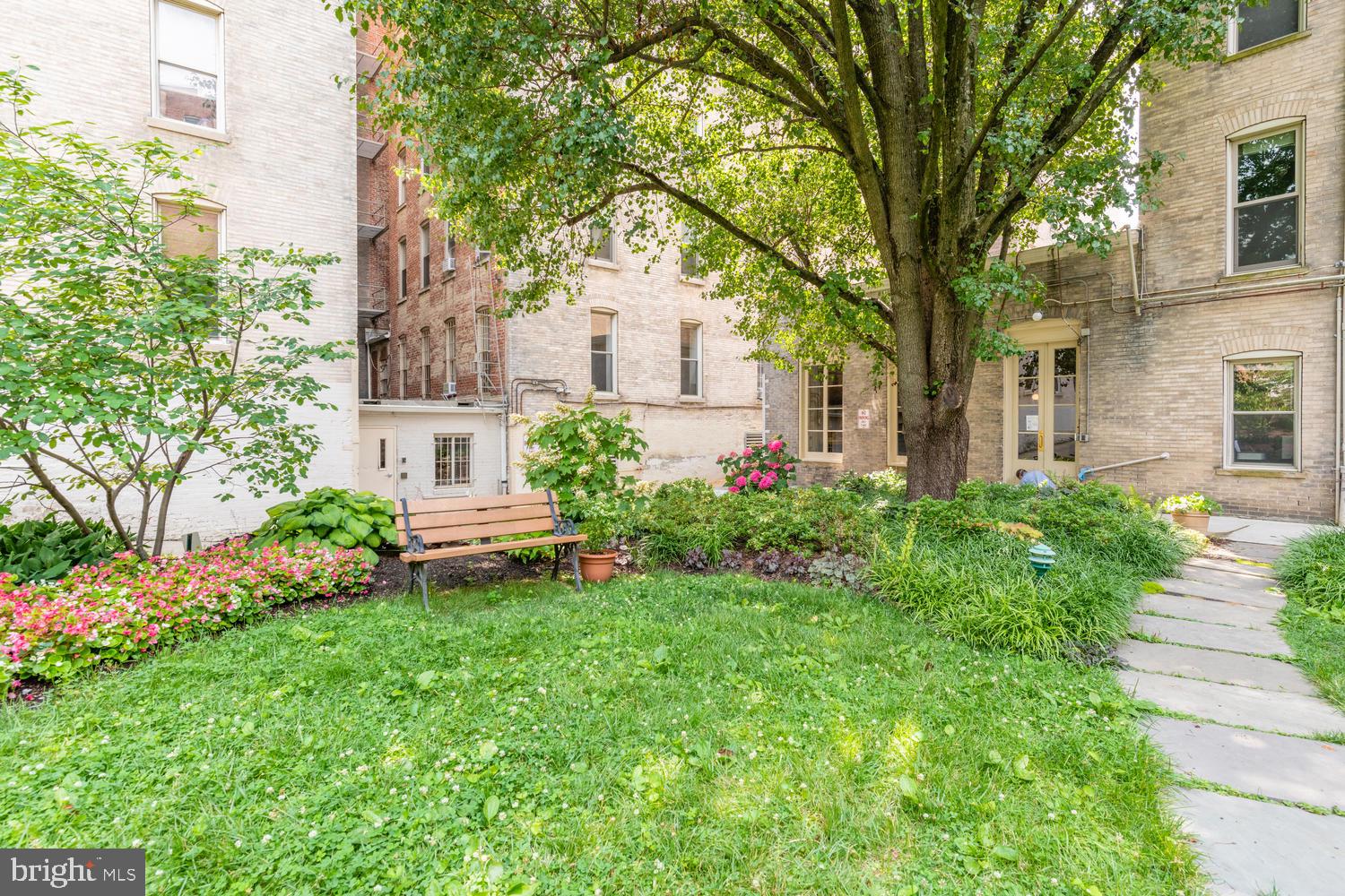 2022 Columbia Road Northwest, Unit 606 Washington, DC 20009 - Photo 31 of 52 Beautiful Courtyard