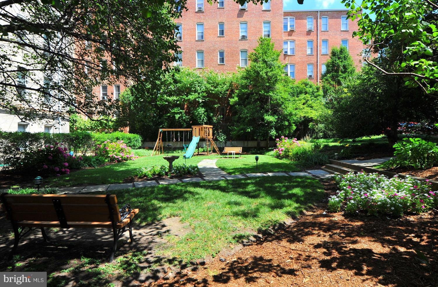 2022 Columbia Road Northwest, Unit 606 Washington, DC 20009 - Photo 33 of 52 Beautiful Courtyard