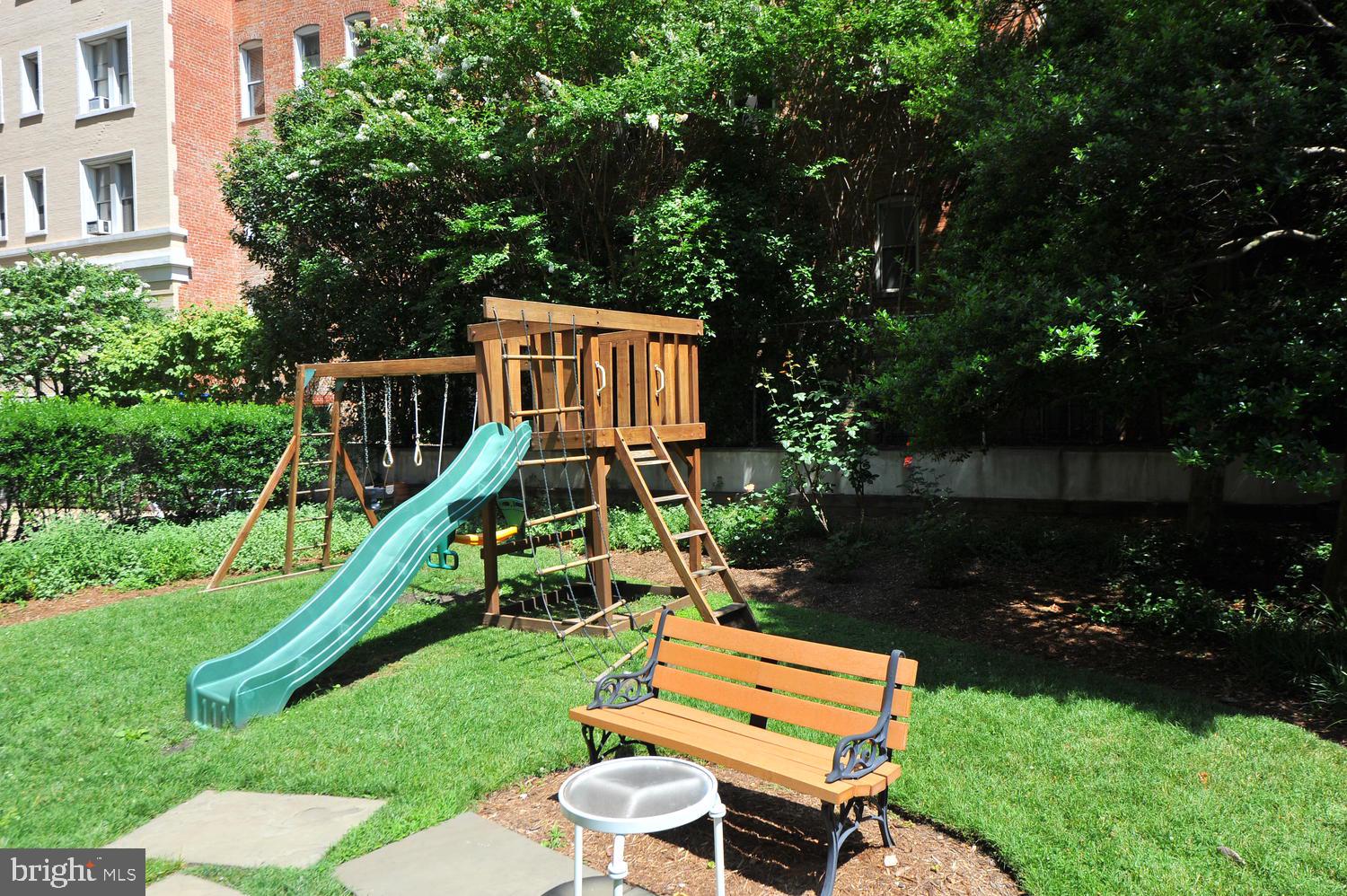 2022 Columbia Road Northwest, Unit 606 Washington, DC 20009 - Photo 35 of 52 Playground area