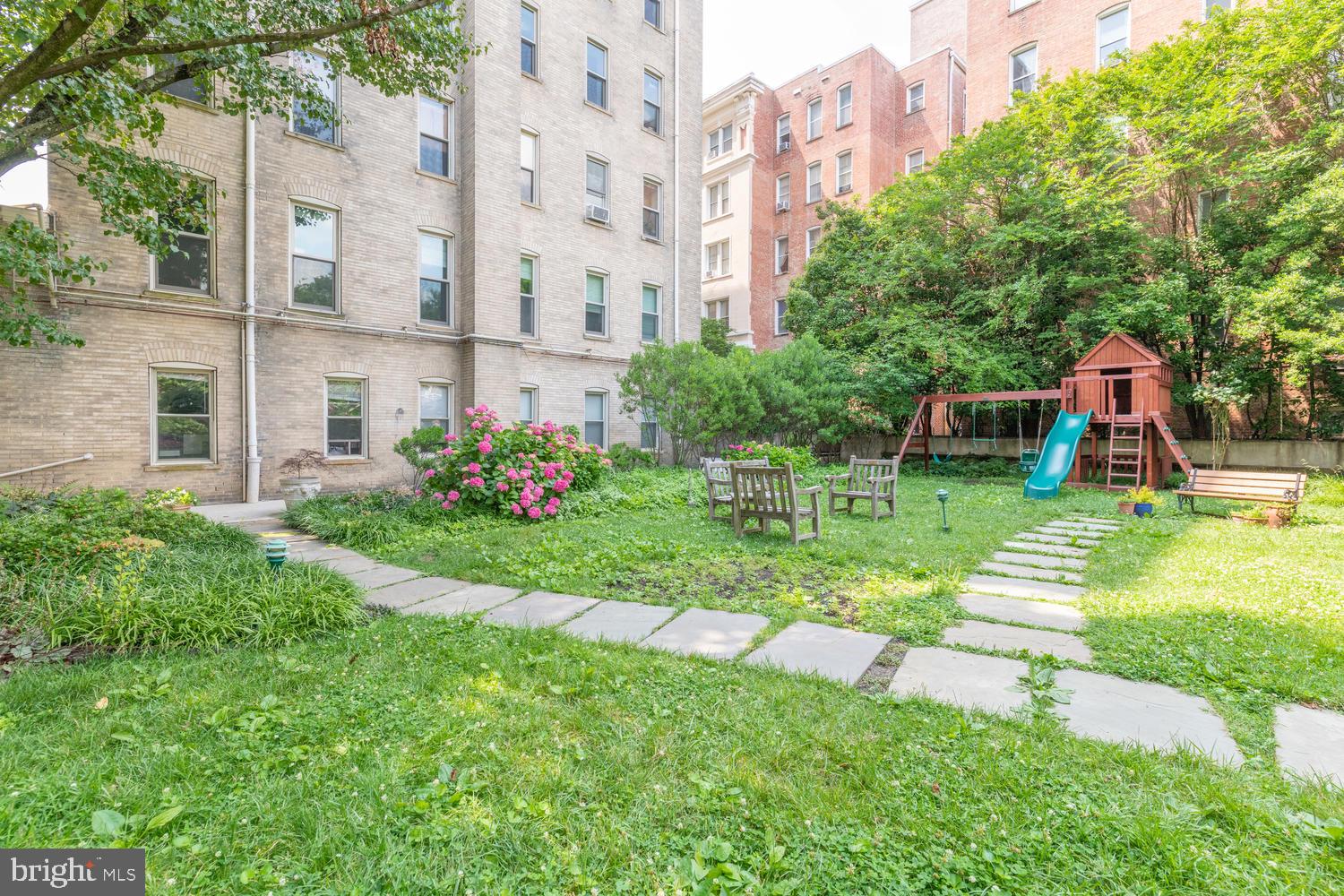 2022 Columbia Road Northwest, Unit 606 Washington, DC 20009 - Photo 36 of 52 Beautiful Courtyard