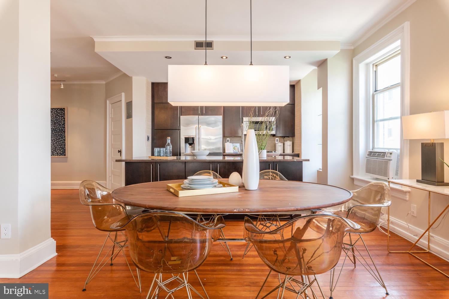 2022 Columbia Road Northwest, Unit 606 Washington, DC 20009 - Photo 6 of 52 Dining Room adjacent to open-concept Kitchen.