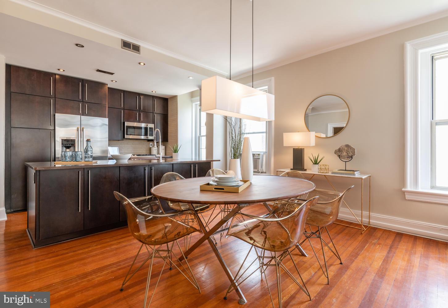 2022 Columbia Road Northwest, Unit 606 Washington, DC 20009 - Photo 8 of 52 Dining Room adjacent to open-concept Kitchen.