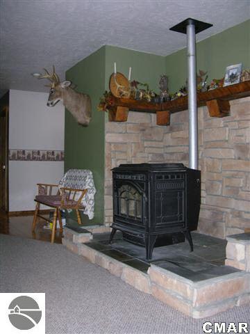 7091 South Sherman Road Blanchard, MI 49310 - Photo 4 of 18 1773134-3.JPG