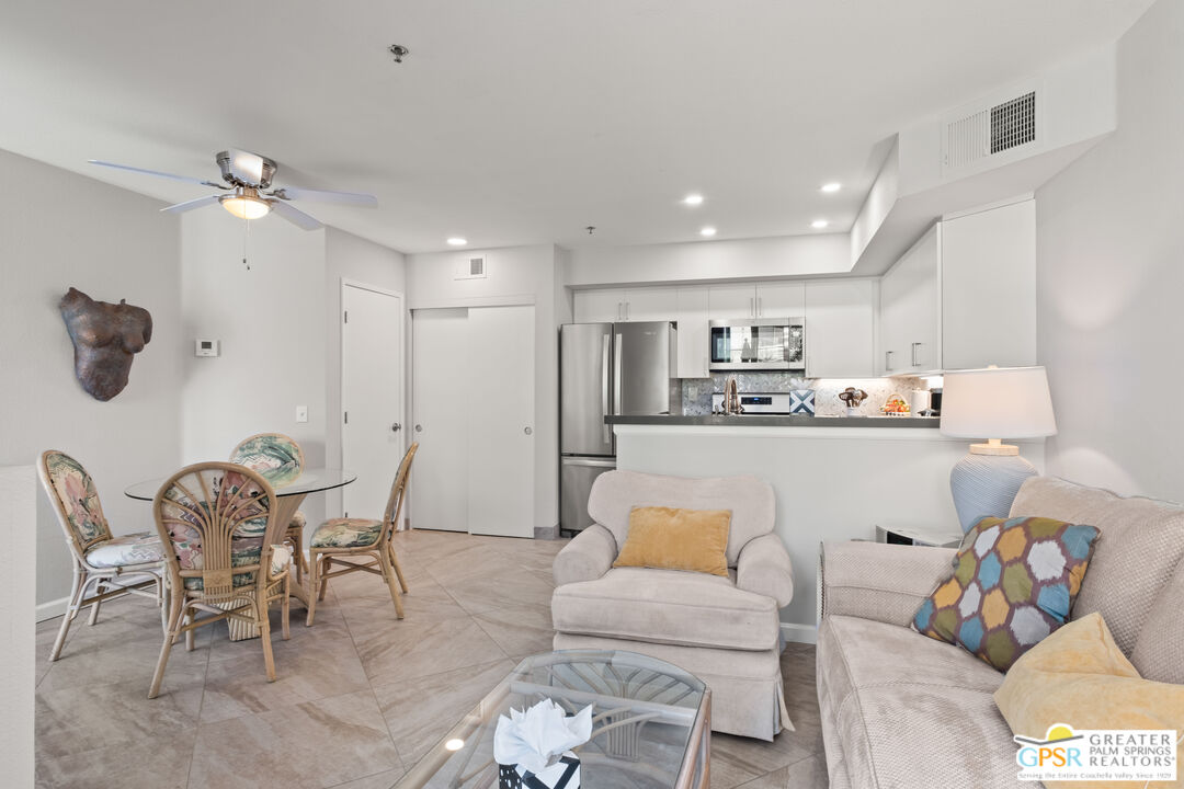 1555 North Chaparral Road, Unit 303 Palm Springs, CA 92262 - Photo 7 of 31