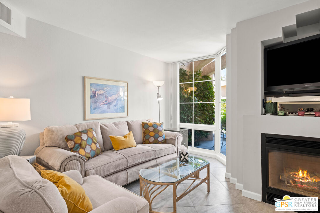 1555 North Chaparral Road, Unit 303 Palm Springs, CA 92262 - Photo 8 of 31