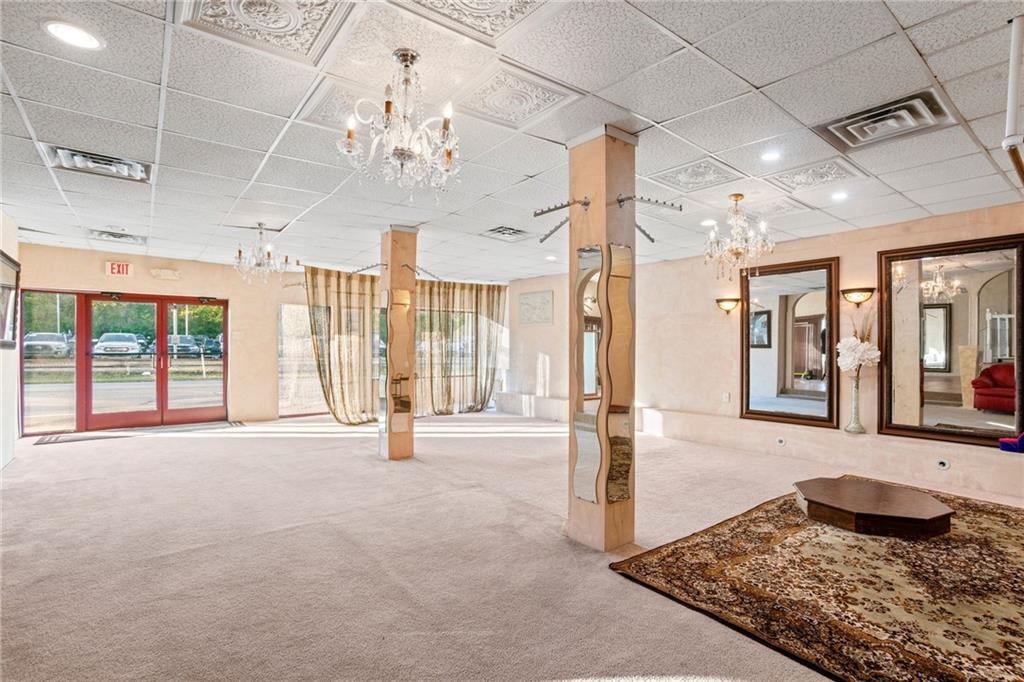 3269 Library Road Pittsburgh, PA 15234 - Photo 9 of 48