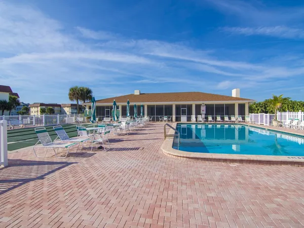 $1,750 | 5400 Jimmy Buffett Mem Highway, Unit E1, Indian River Shores, FL 32963