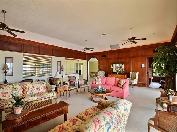 $1,750 | 5400 Jimmy Buffett Mem Highway, Unit E1, Indian River Shores, FL 32963