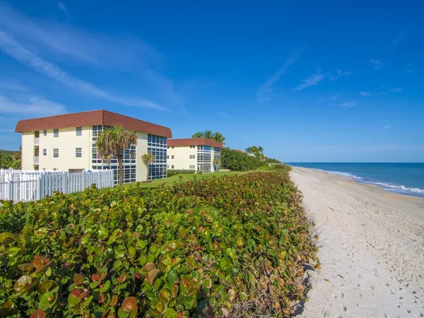 $1,750 | 5400 Jimmy Buffett Mem Highway, Unit E1, Indian River Shores, FL 32963