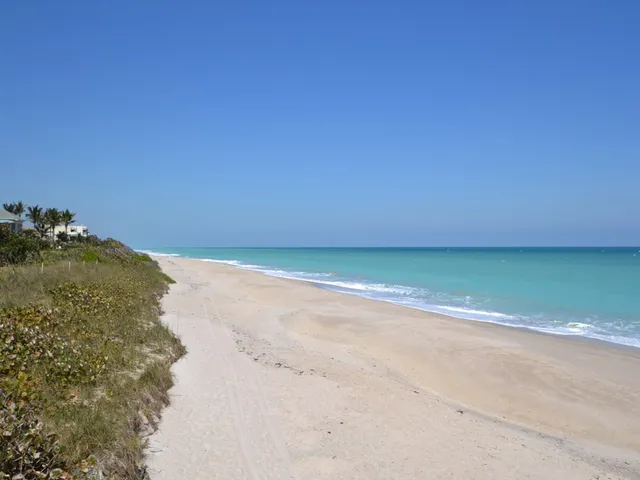 $1,750 | 5400 Florida A1A, Unit E1, Indian River Shores, FL 32963