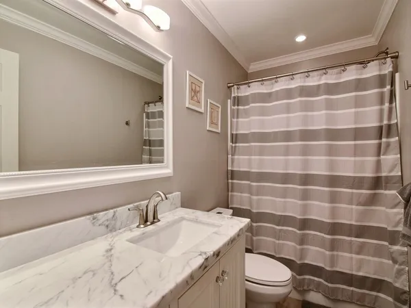 $1,750 | 5400 Jimmy Buffett Mem Highway, Unit E1, Indian River Shores, FL 32963