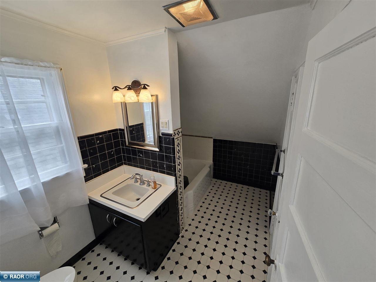 424 14th Street North Virginia, MN 55792 - Photo 15 of 23 Gallery Image 15