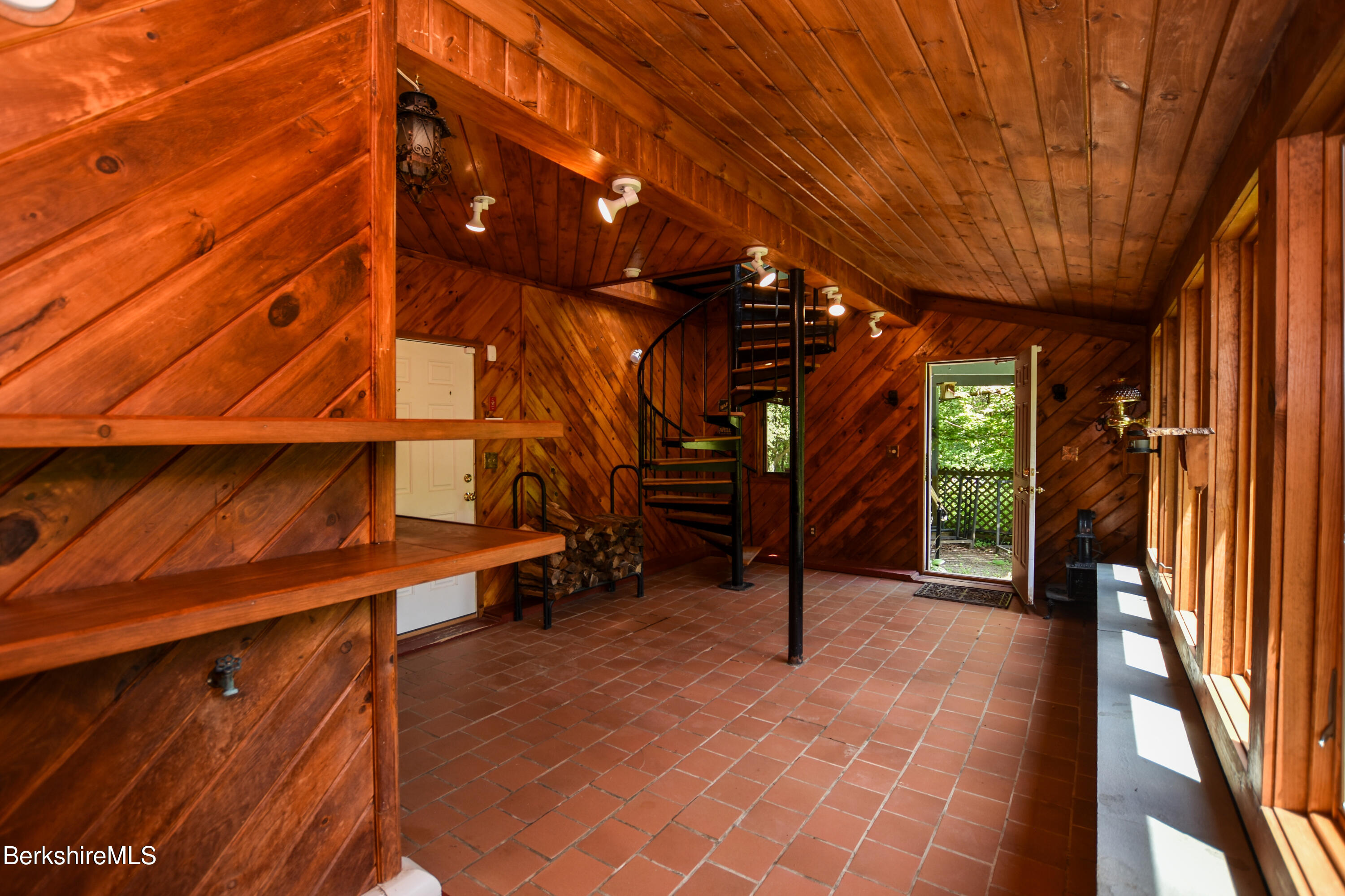 445 County Road Becket, MA 01223 - Photo 11 of 20 DSC_3362-2