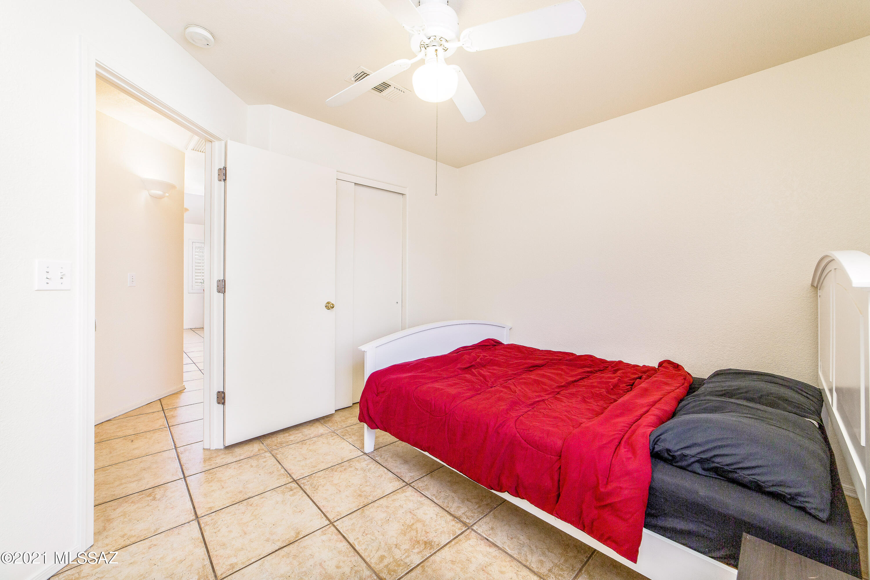 7325 East Cross Ridge Place Tucson, AZ 85710 - Photo 16 of 19