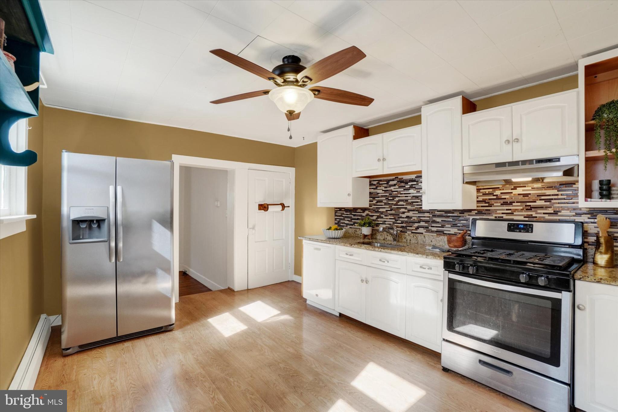 224 Perry Street Columbia, PA 17512 - Photo 12 of 34 Bright and modern kitchen.