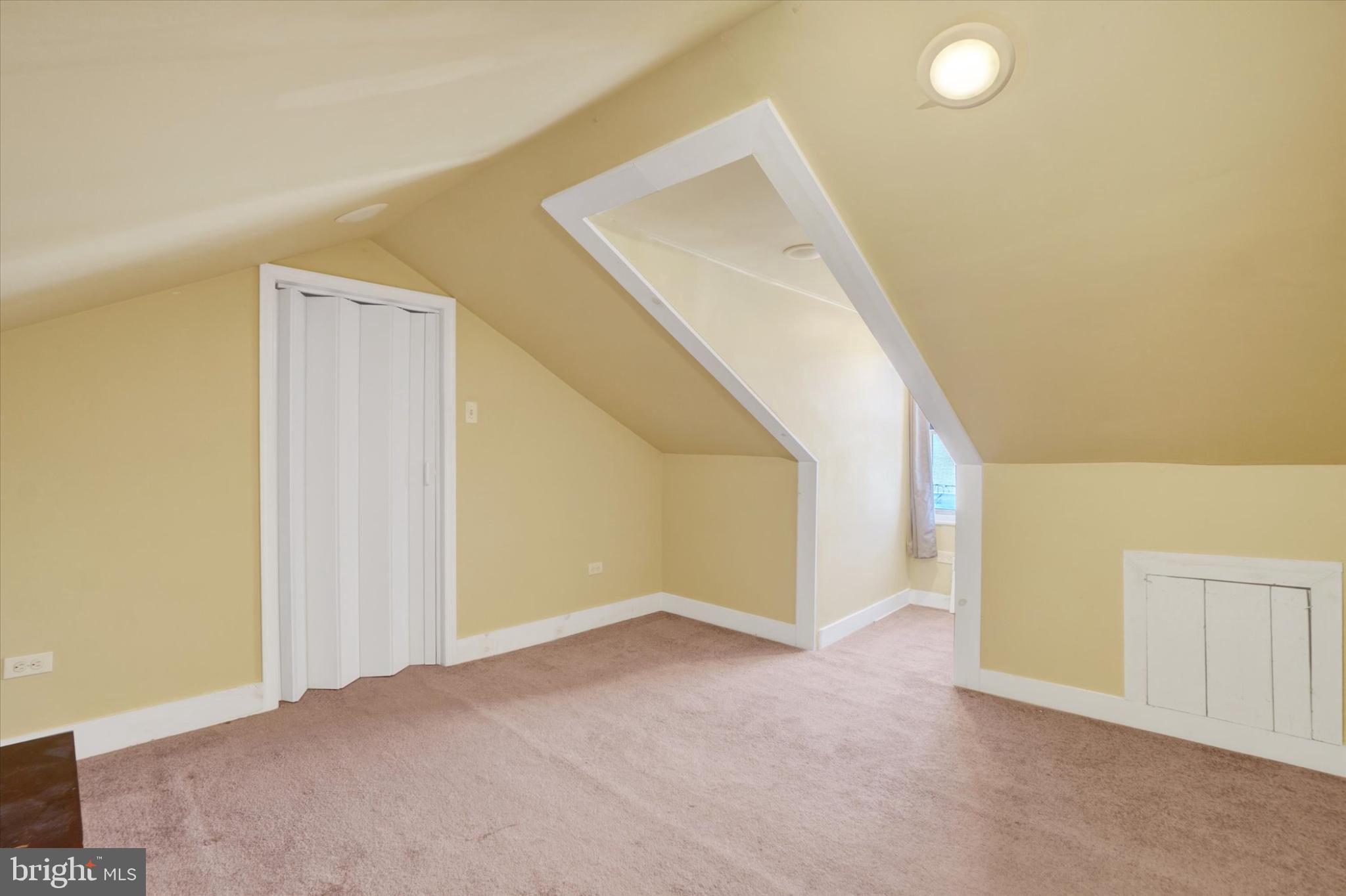 224 Perry Street Columbia, PA 17512 - Photo 20 of 34 Spacious upper-level bedroom or flex space.