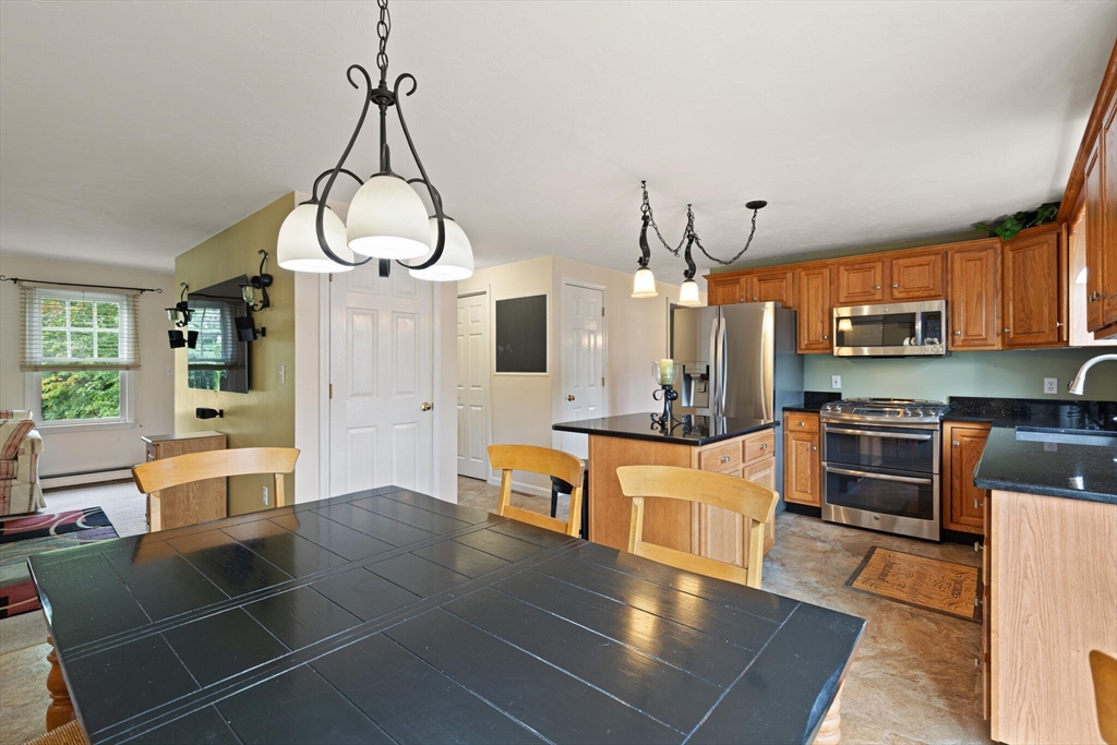264 Bay Road Easton, MA 02356 - Photo 12 of 27 Gallery Image 12