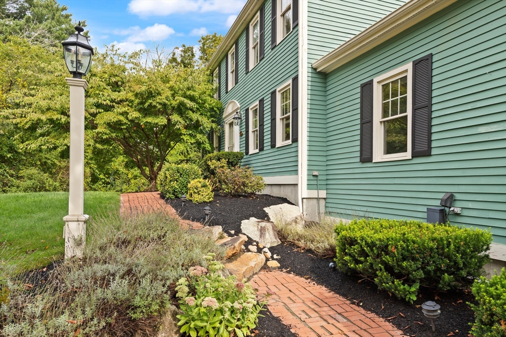 264 Bay Road Easton, MA 02356 - Photo 4 of 27 Gallery Image 4