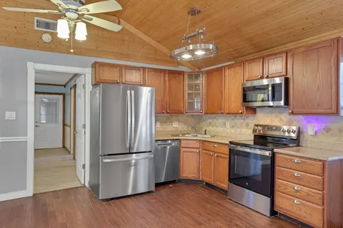 $143,000 | 140 Tobago Lane, Point Blank, TX 77364