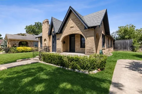 $345,000 | 2511 Burlington Boulevard, Dallas, TX 75211