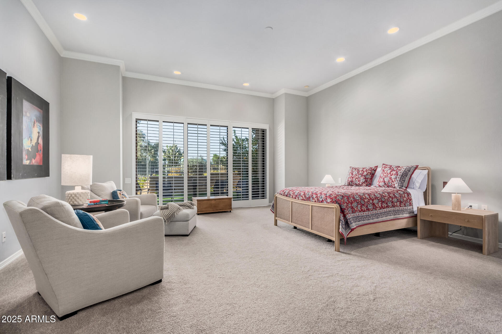 7878 East Gainey Ranch Road, Unit 41 Scottsdale, AZ 85258 - Photo 15 of 46 a spacious bedroom with a bed and couch