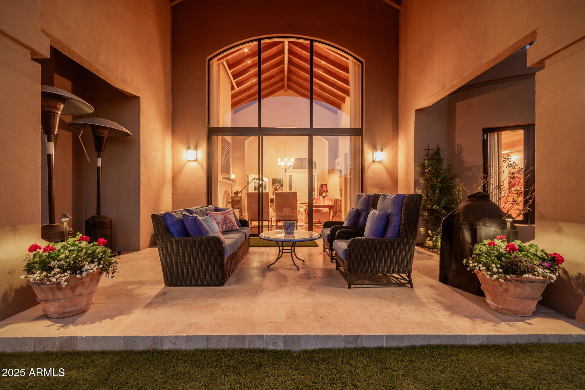 7878 East Gainey Ranch Road, Unit 41 Scottsdale, AZ 85258 - Photo 34 of 46 a living room with furniture and a potted plant