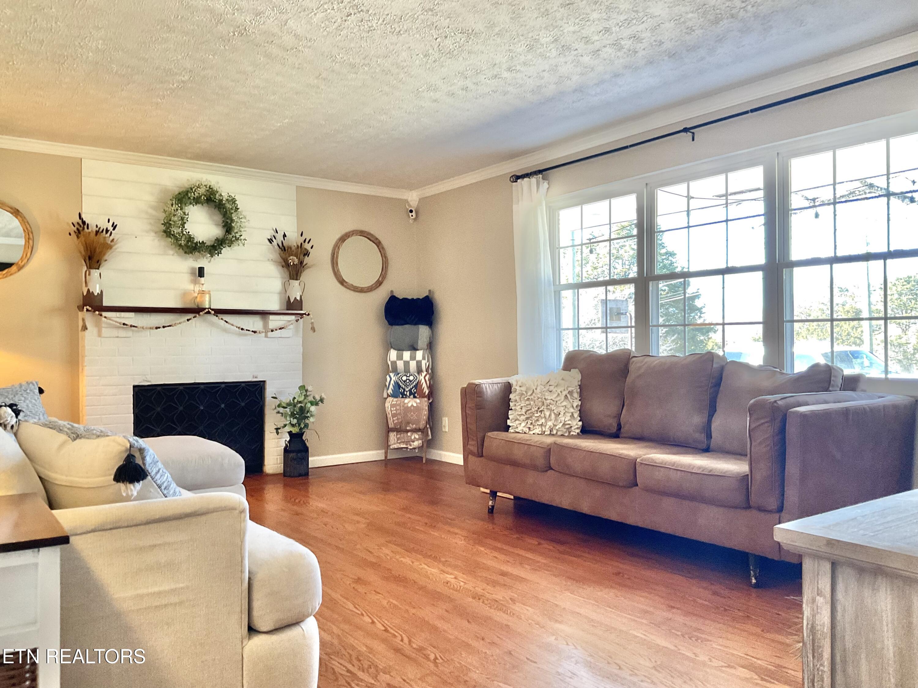 8116 Shelton Road Corryton, TN 37721 - Photo 6 of 28 Family Room