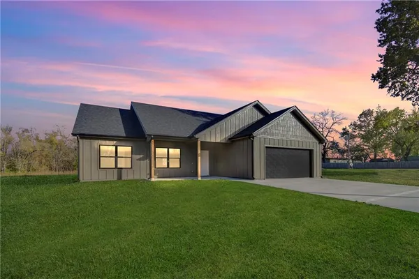 $315,000 | 501 East Street, East Lynne, MO 64743