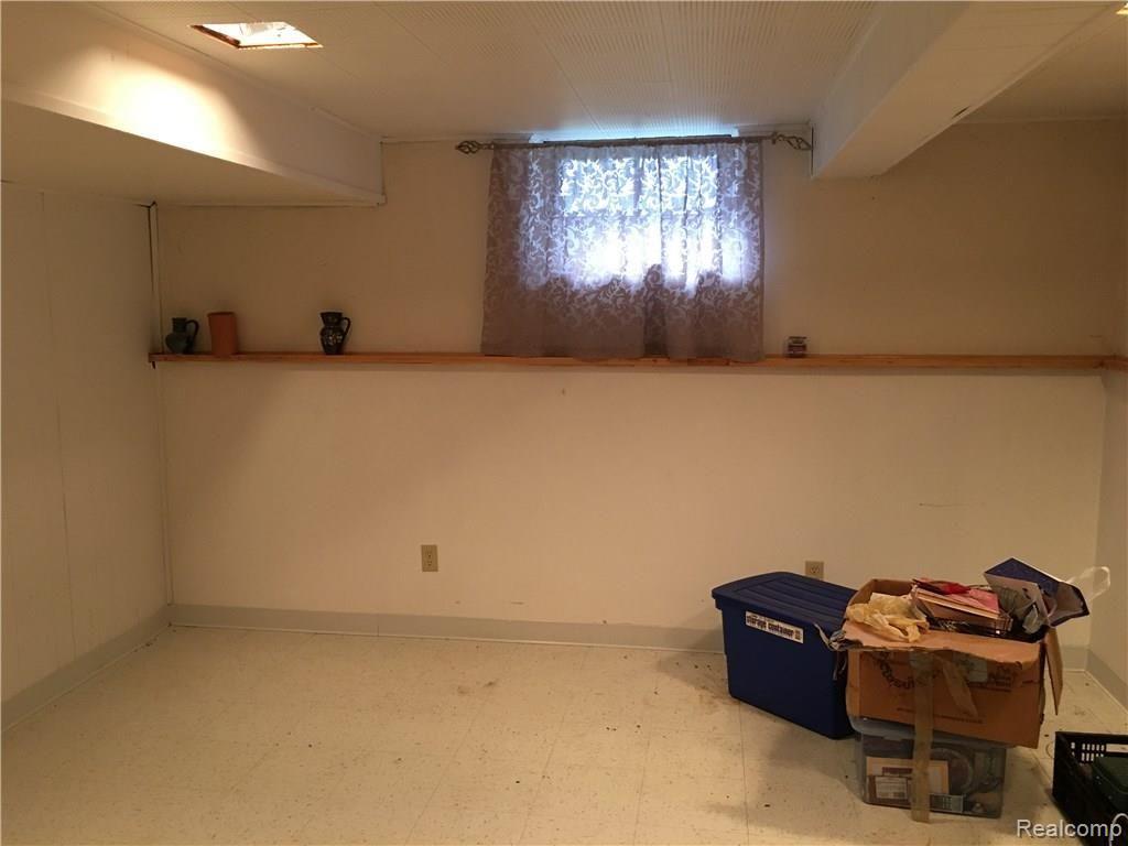 13111 Rosedale Street Southgate, MI 48195 - Photo 16 of 30 2016-08-02 17.22