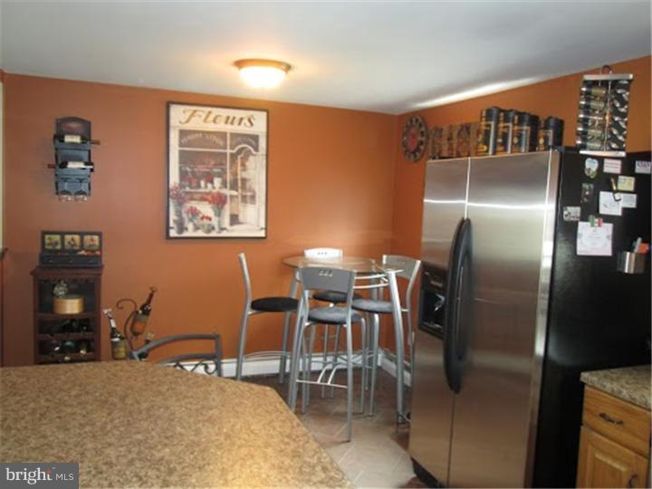 7317 Hiola Road Philadelphia, PA 19128 - Photo 7 of 16 Kitchen
