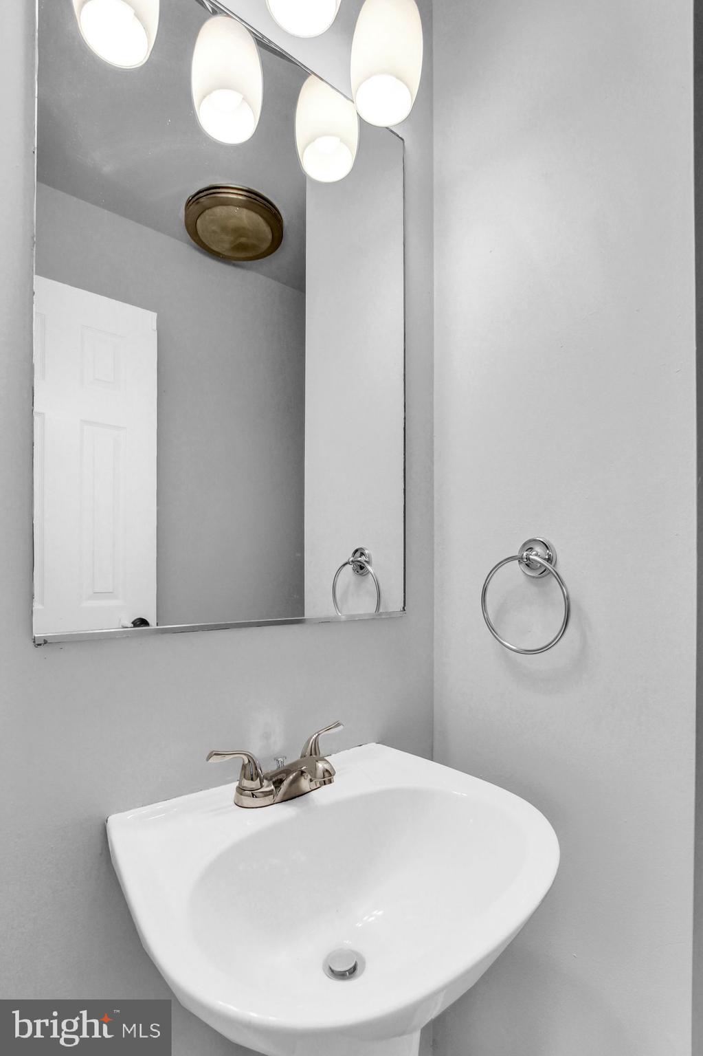 504 Martins Road Reading, PA 19608 - Photo 11 of 28