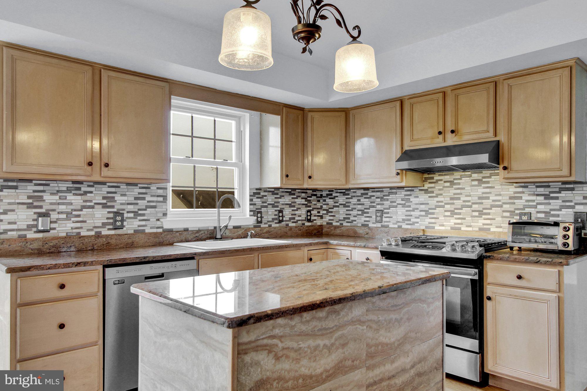 504 Martins Road Reading, PA 19608 - Photo 6 of 28