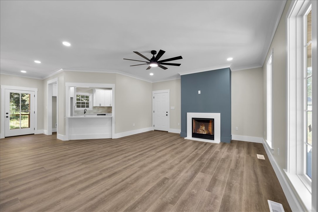 127 Boxwood Lane Anderson, SC 29621 - Photo 7 of 41 Gallery Image 7