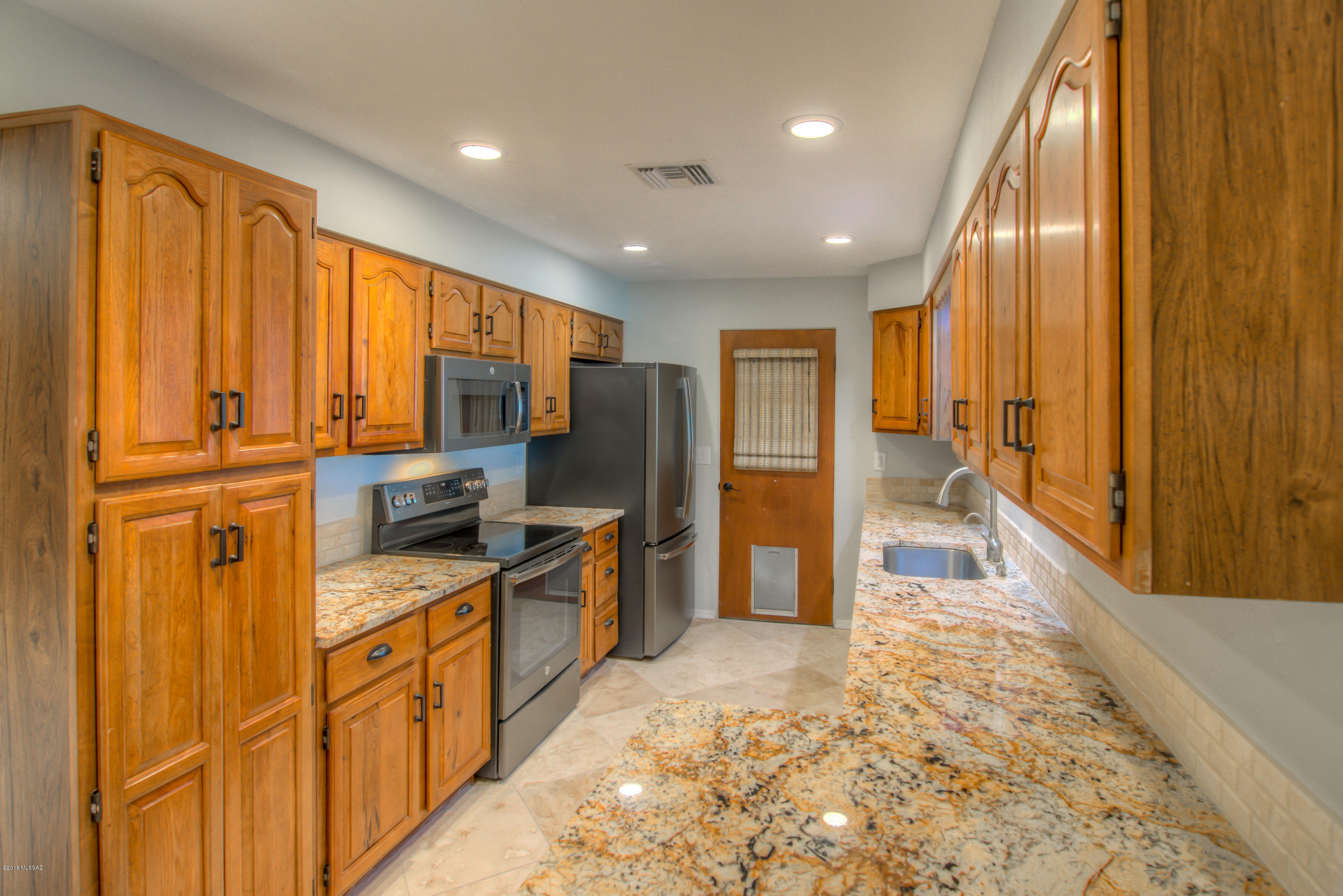 870 West Roller Coaster Road Tucson, AZ 85704 - Photo 18 of 39 Gallery Image 18