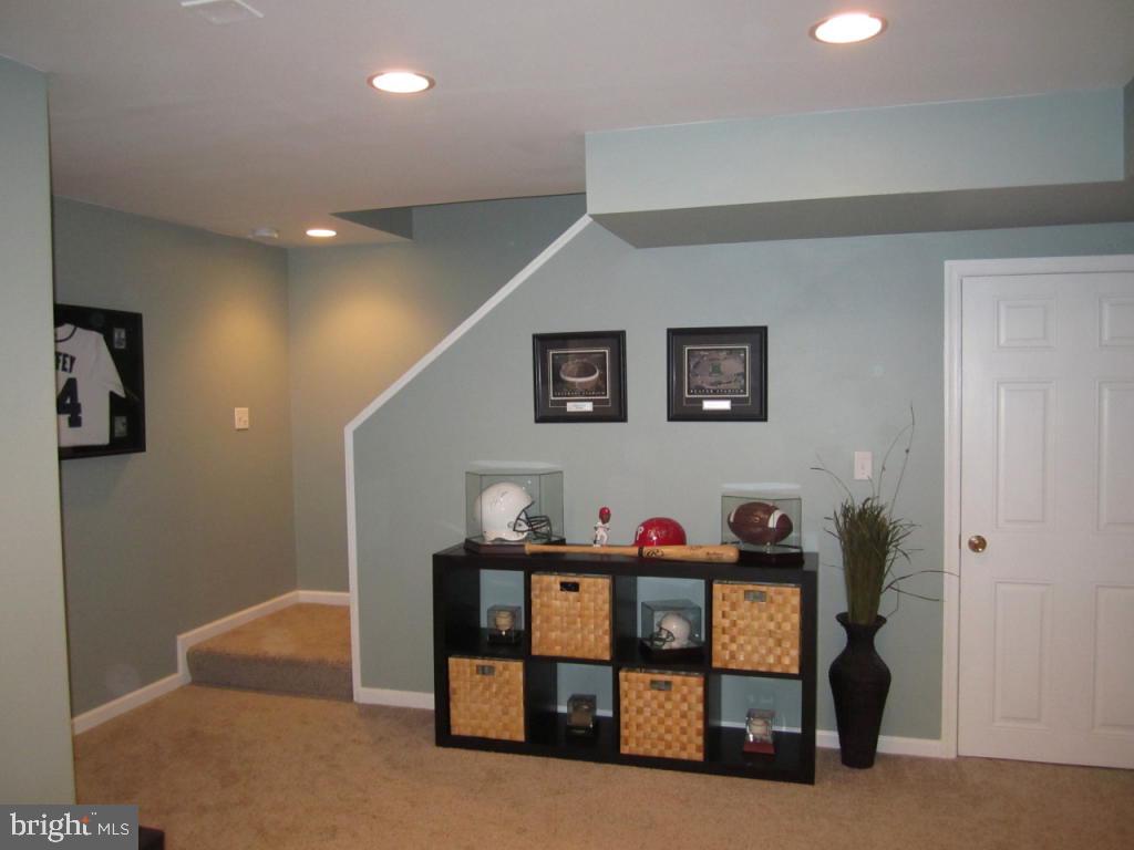 2952 Aster Lane Lititz, PA 17543 - Photo 10 of 13 Gallery Image 10