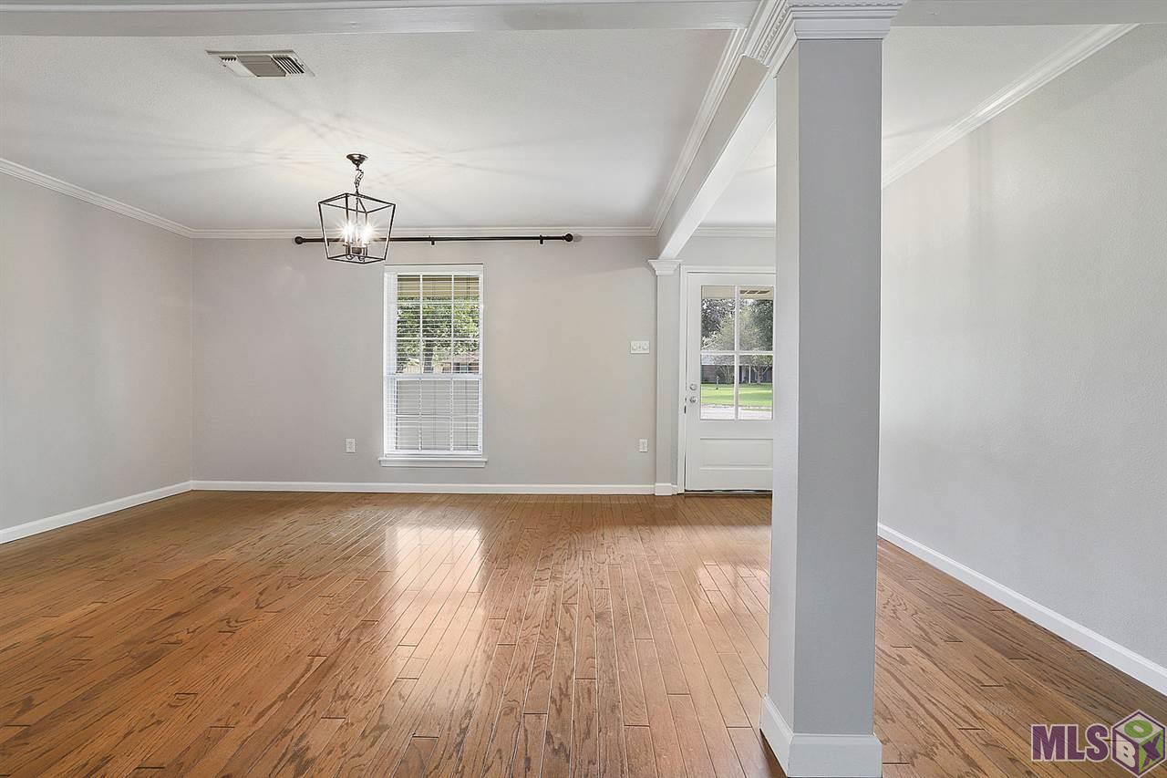 10326 Hackberry Court Baton Rouge, LA 70809 - Photo 2 of 16