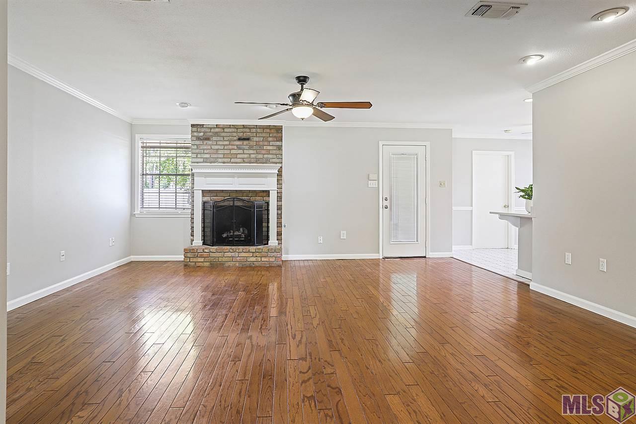 10326 Hackberry Court Baton Rouge, LA 70809 - Photo 3 of 16