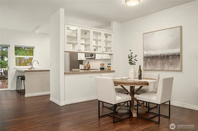 $899,000 | 755 Northwest Juniper Street, Issaquah, WA 98027